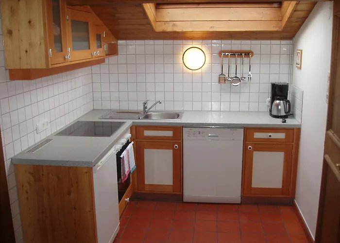 林塞霍夫费雷恩公寓酒店 *